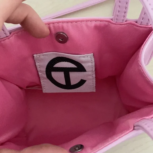 Small Telfar Bag in Bubblegum pink - Picture 3 of 5